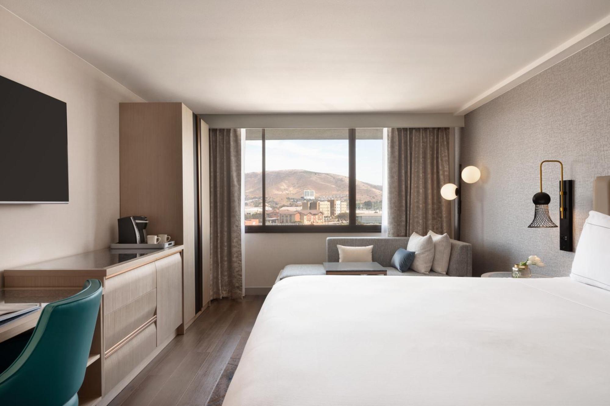 Отель Doubletree By Hilton San Francisco South Airport Blvd Юг Сан Франциско Экстерьер фото